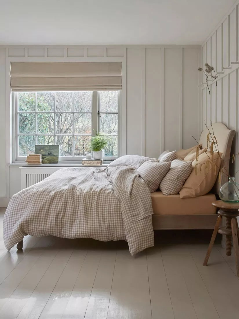 Piglet in Bed Gingham Linen Blend Fitted Sheet - McGrocer