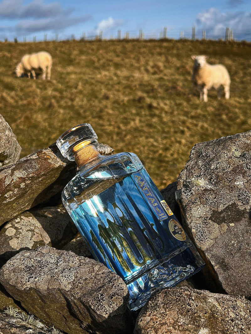 Aatta gin 70cl - British product