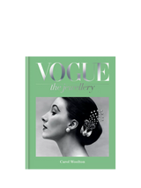 Illustrated Jewellery and Fashion Sourcebook with Real Cloth Cover