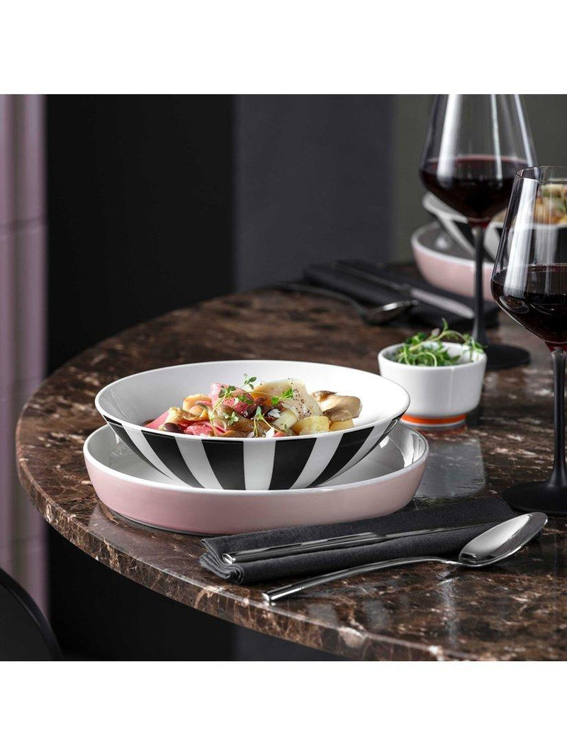 Villeroy & Boch porcelain salad bowl with Memphis pattern, 22cm diameter (British brand)