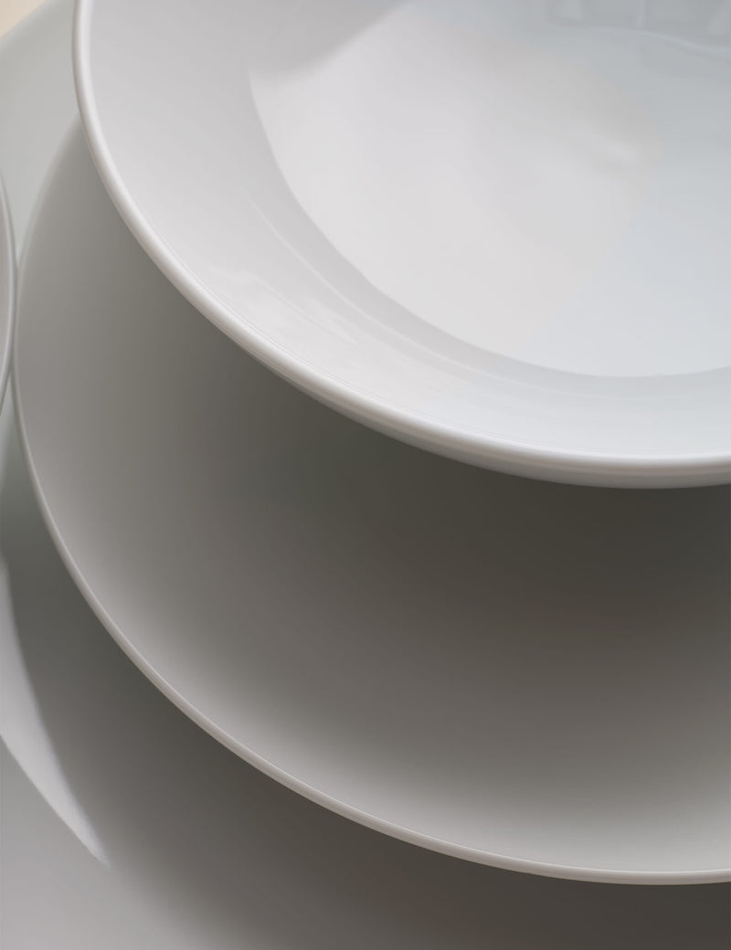 Maxim Coupe 12-piece dinner set, imported from the UK
