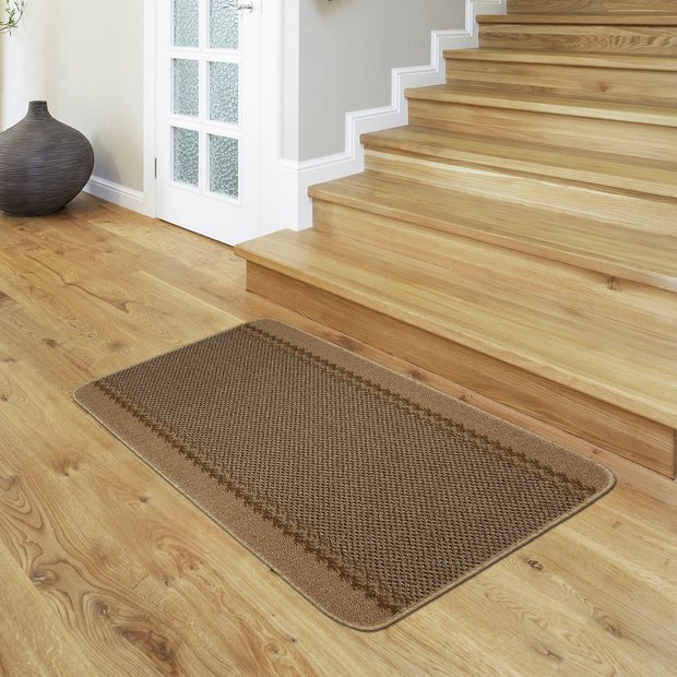 Kilkis textured brown cut pile rug 67x100cm, UK version