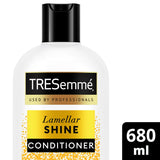 TRESemmé Lamellar Shine Conditioner for Ultra Glossy Hair Frizz Control & a Smooth Finish 680ml