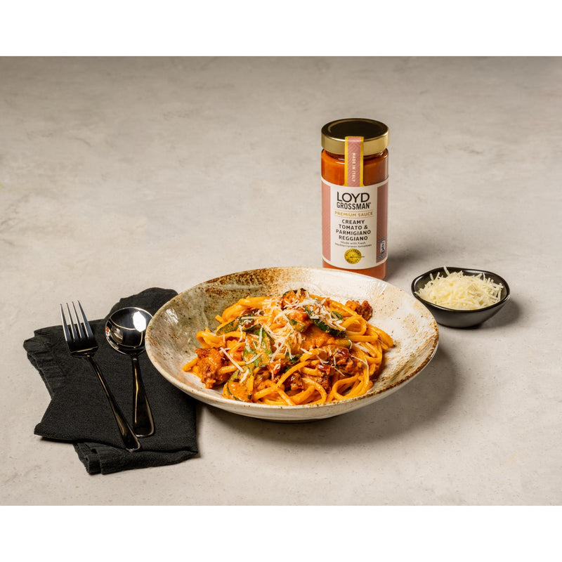 Loyd Grossman Creamy Tomato Parmigiano Pasta Sauce 290g, UK version