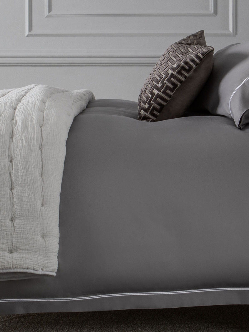 Grey Collection Luxe duvet cover and pillowcase set, UK version