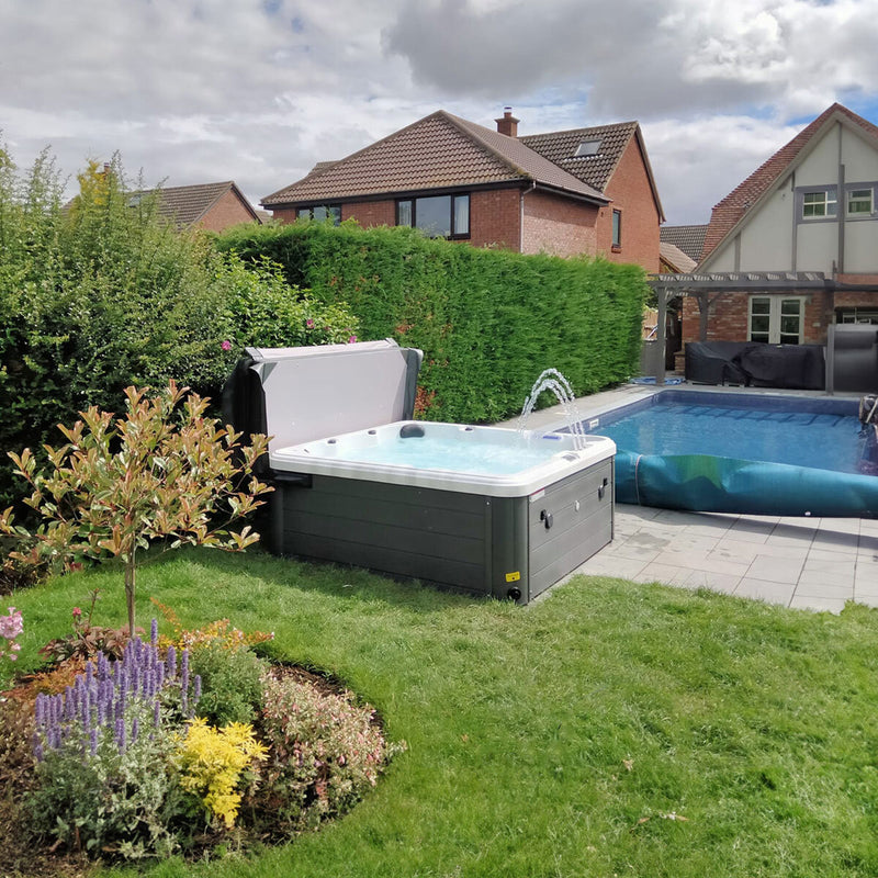 Blue Whale Spa Olive Bay 6 person hot tub - British product