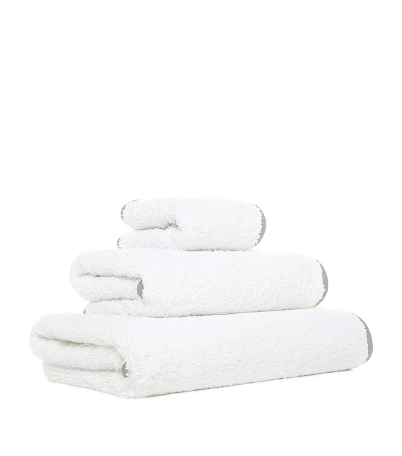 GRACCIOZA Egyptian cotton bath towel with colourful piping 70cm x 140cm, UK version