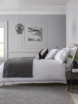 White/Black Collection Luxe 600 Thread Count Cotton Sateen Duvet Cover and Pillowcase Set