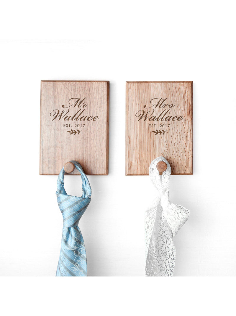 Treat Republic solid oak personalised couples peg hook (British brand)