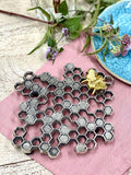 Culinary Concepts Buzzy Bee Honeycomb Trivet - British product