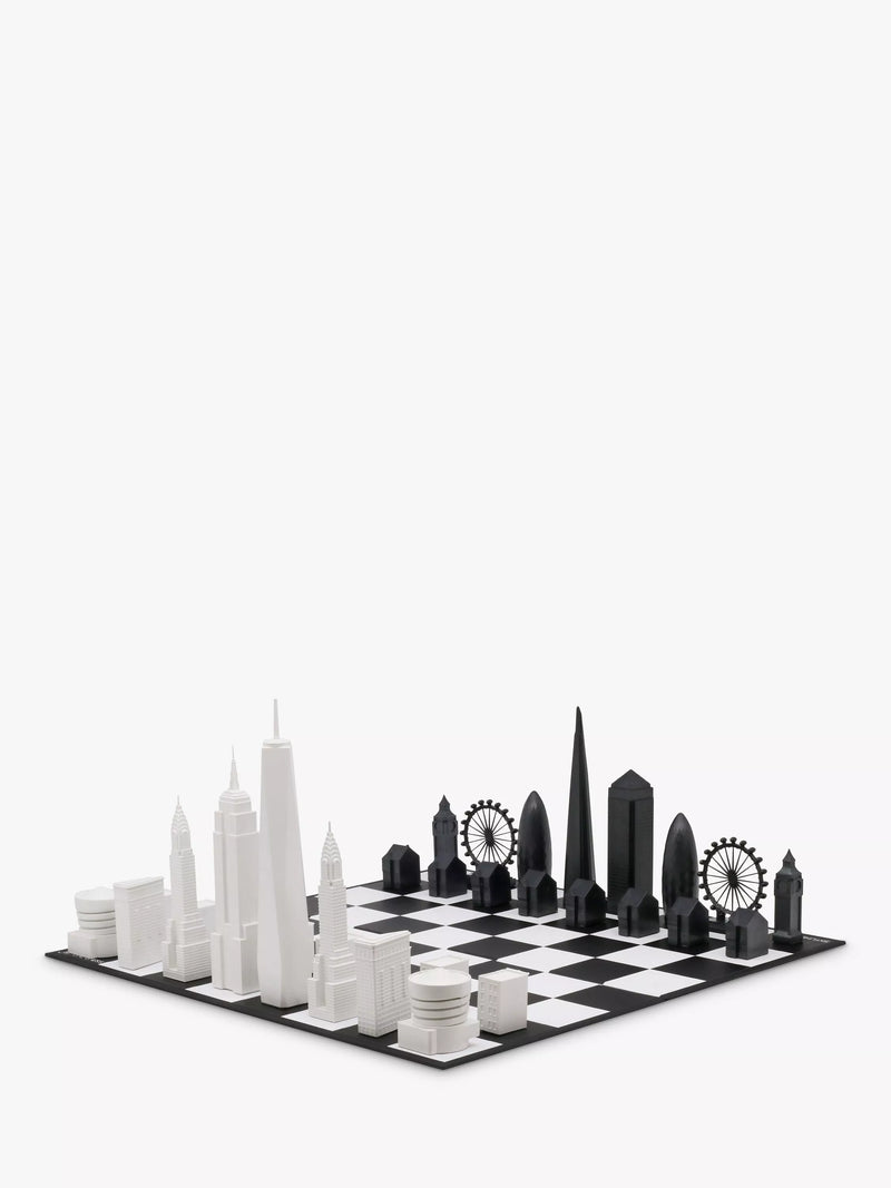 Skyline Chess Set New York vs London 32-piece (British brand)
