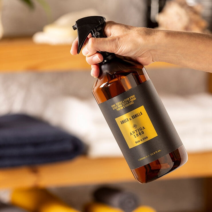 Antiga 1860 Home Textile Room Spray 1L - Amber Vanilla