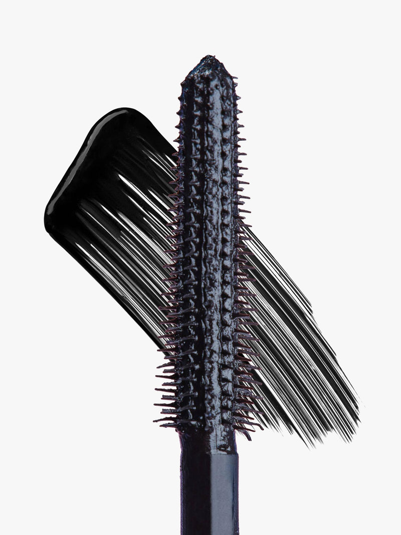 Benefit waterproof volumising mascara in black - British product