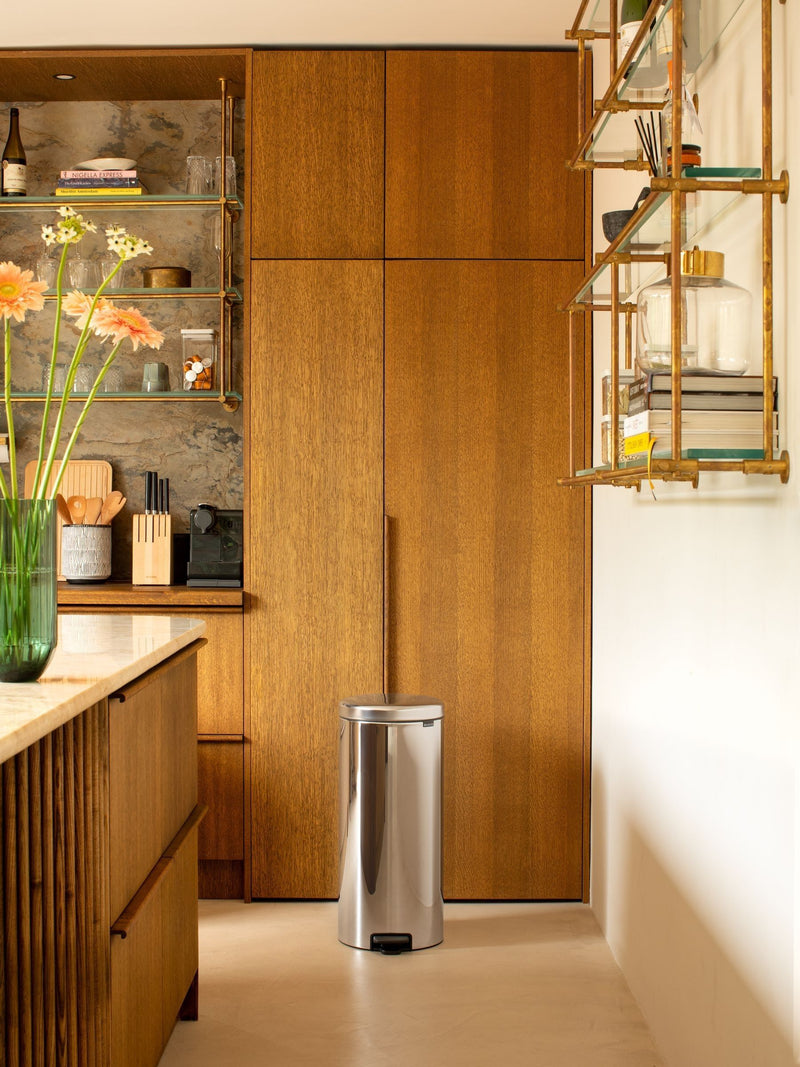 Brabantia Brilliant Steel NewIcon 30L pedal bin - British product