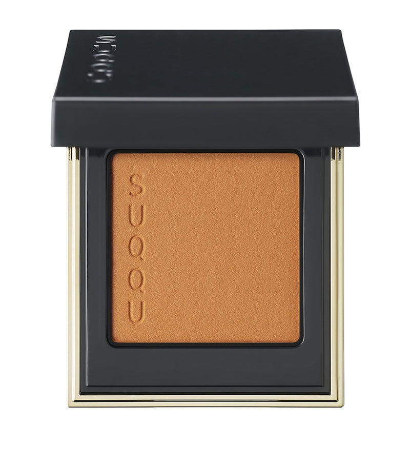 Suqqu eyeshadow with satin finish in bold hues (British brand)
