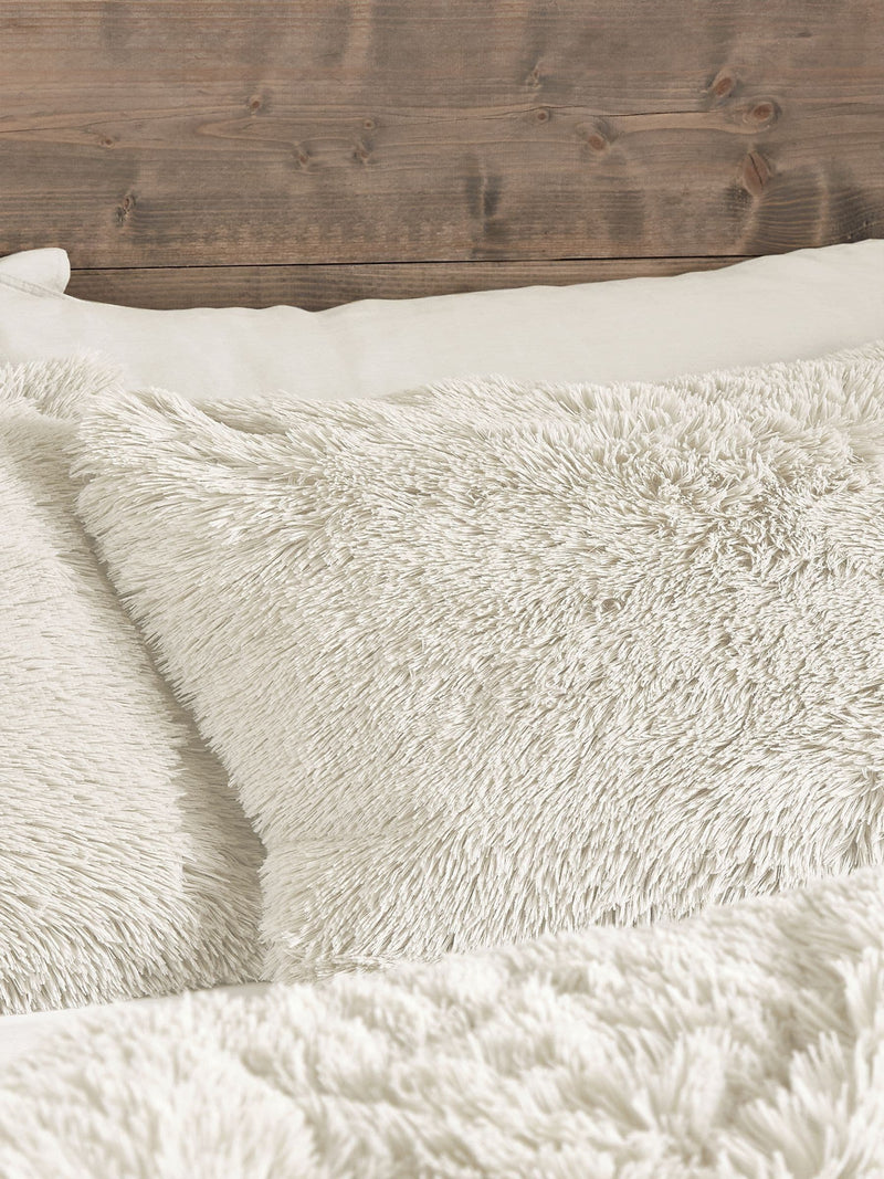Catherine Lansfield bedding set with shaggy faux fabric - British product