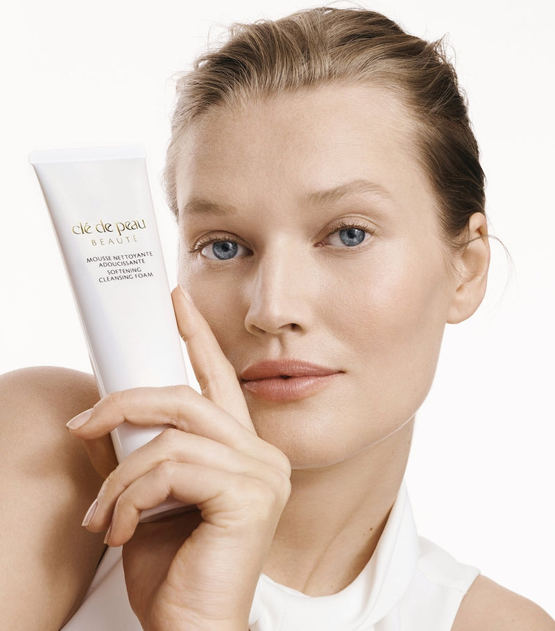 Clé de Peau Beauté Softening Cleansing Foam (125ml)