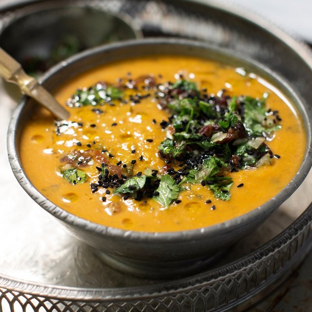 Tideford Organic Lentil & Spinach Dhal Soup 560g GOODS M&S