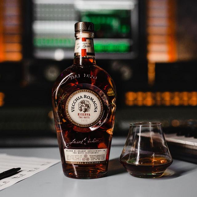 Vecchia Romagna Riserva Tre Botti 1820 70cl GOODS M&S