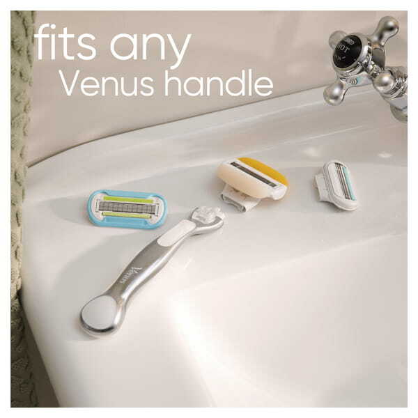 Venus Comfortglide Coconut Plus Olay Razor - 8 Blades GOODS Superdrug