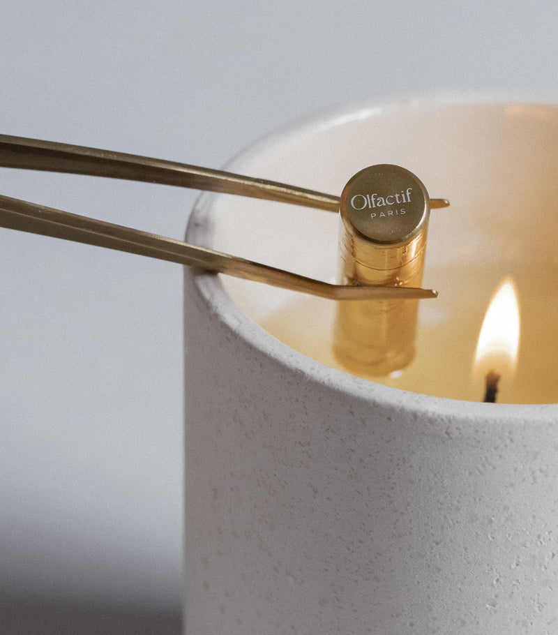 Olfactif Leo Amber candle 240g, imported from the UK