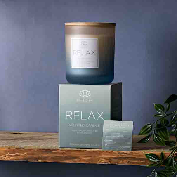 Scented Candle Rose and Spiced Cardamom 270g (British brand)