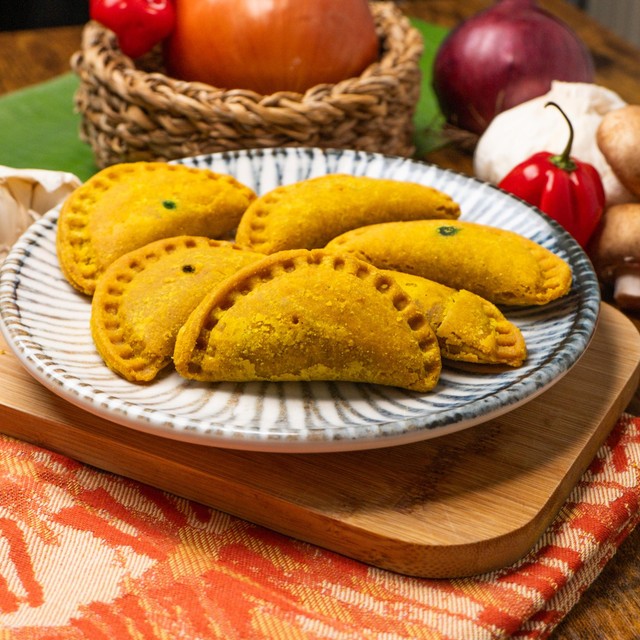 The Vegan Patty Lady gluten-free vegan Jamaican curry patties cocktail size (British brand)