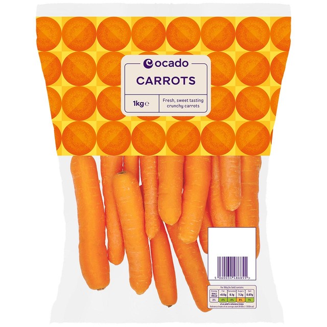 Ocado British Carrots fresh vegetable 1kg, imported from the UK