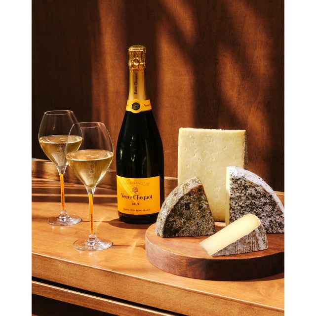 Veuve Clicquot Yellow Label Champagne 37.5cl (British brand)