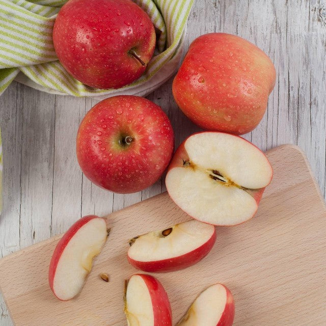 Ocado Organic Pink Lady Apples 6-pack, imported from the UK
