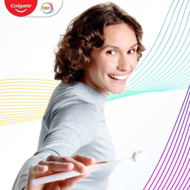 Colgate Total manual toothbrush soft - British product