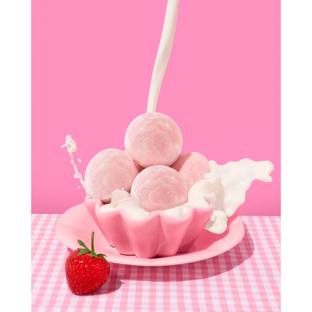 Little Moons Mochi Ice Cream Strawberries and Cream 6x32g, UK version