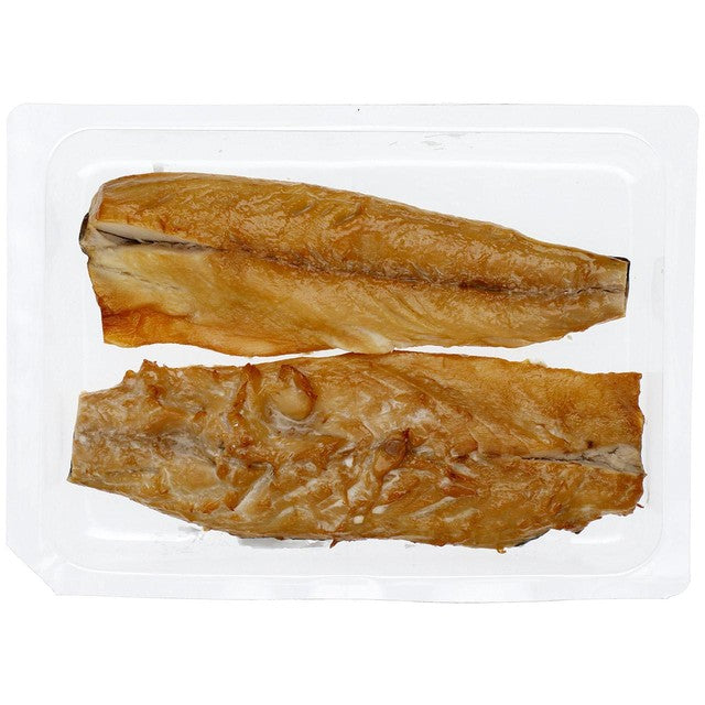 M&S hot smoked Scottish mackerel fillets 150g, imported from the UK