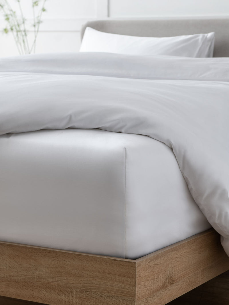 Egyptian cotton fitted bed sheet with 400 thread count and extra deep fit (British brand)