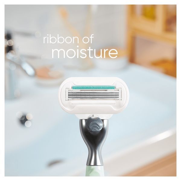 Venus Deluxe Smooth Sensitive Aloe Vera Razor - 1 Blade GOODS Superdrug