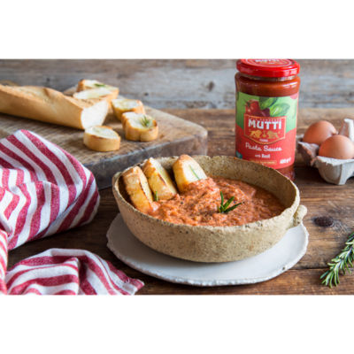 Mutti Tomato Pasta Sauce with Basil 400g, imported from the UK