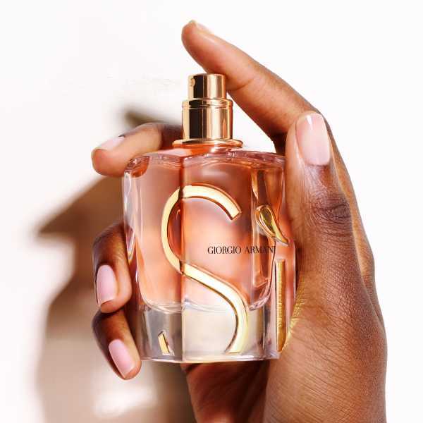 Giorgio Armani Si Eau de Parfum Intense 50ml, UK version