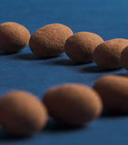 Harrods cocoa-dusted almonds 600g, UK version