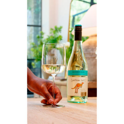 Yellow Tail Sauvignon Blanc White Wine 750ml (British brand)