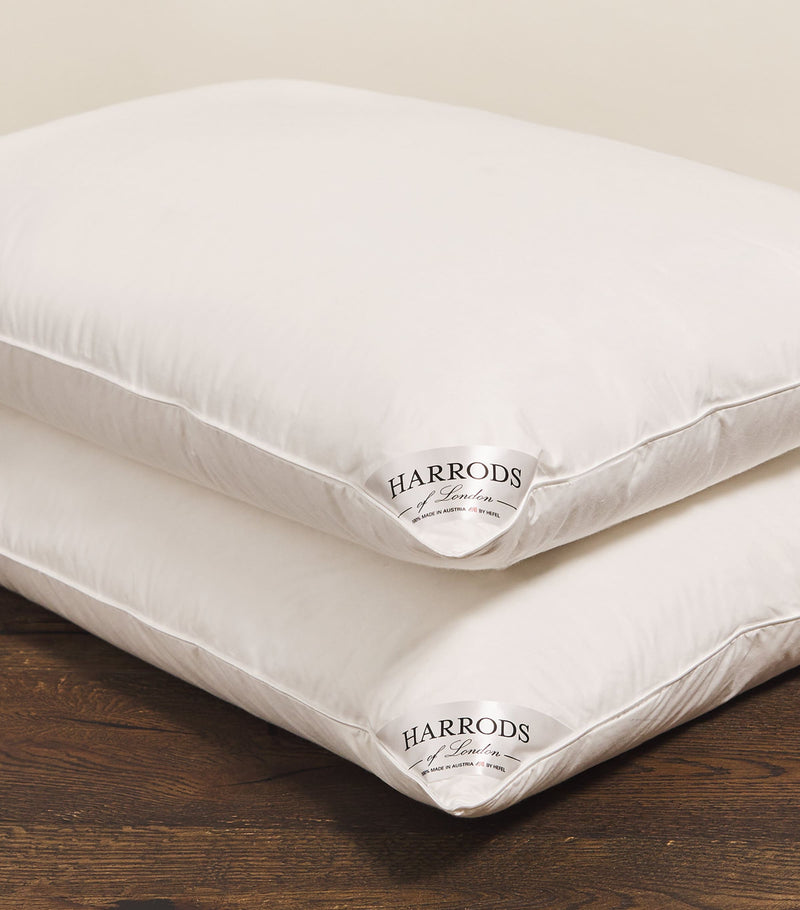 Harrods of London Thermal Balance standard pillow 50cm x 75cm, UK version
