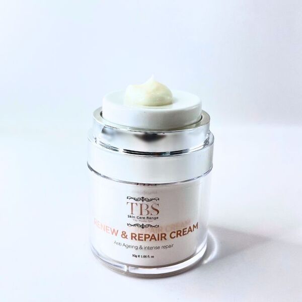 TBS Renew & Repair Face Cream 30g GOODS Superdrug