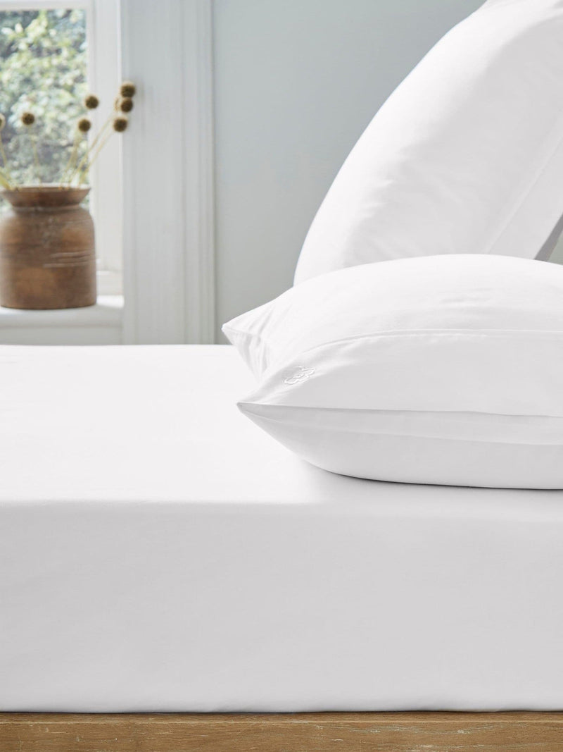 Ted Baker white fitted bed sheet (British brand)