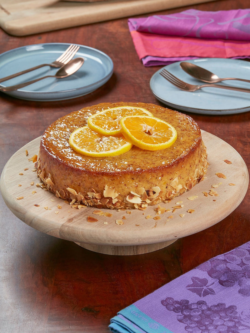 Bread + Butter Acacia rounded edge footed cake plate 30cm - British product
