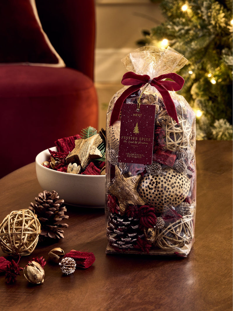Red & Gold Festive Spice pot pourri, imported from the UK