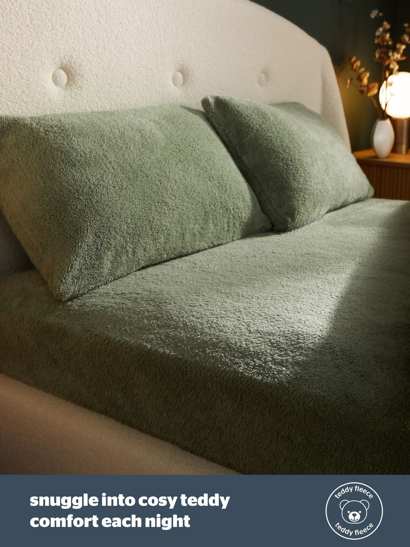 Silentnight Sage Teddy Fleece Fitted Sheet (British brand)