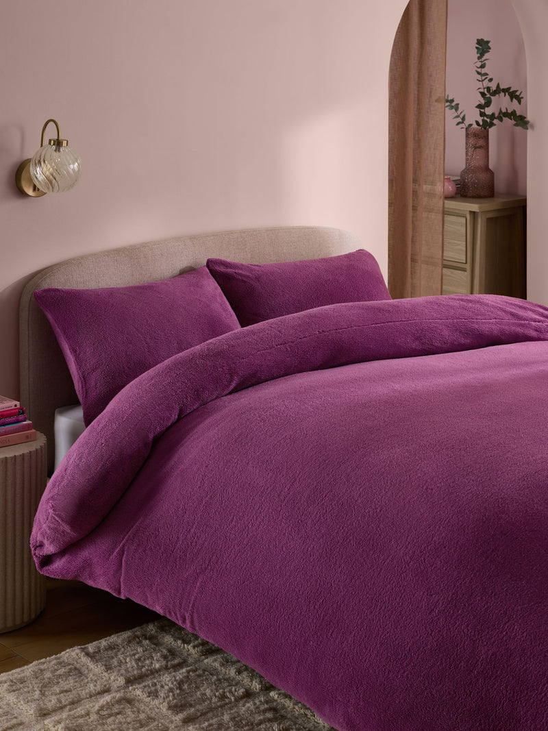 Dark pink teddy fleece duvet cover and pillowcase set - British product