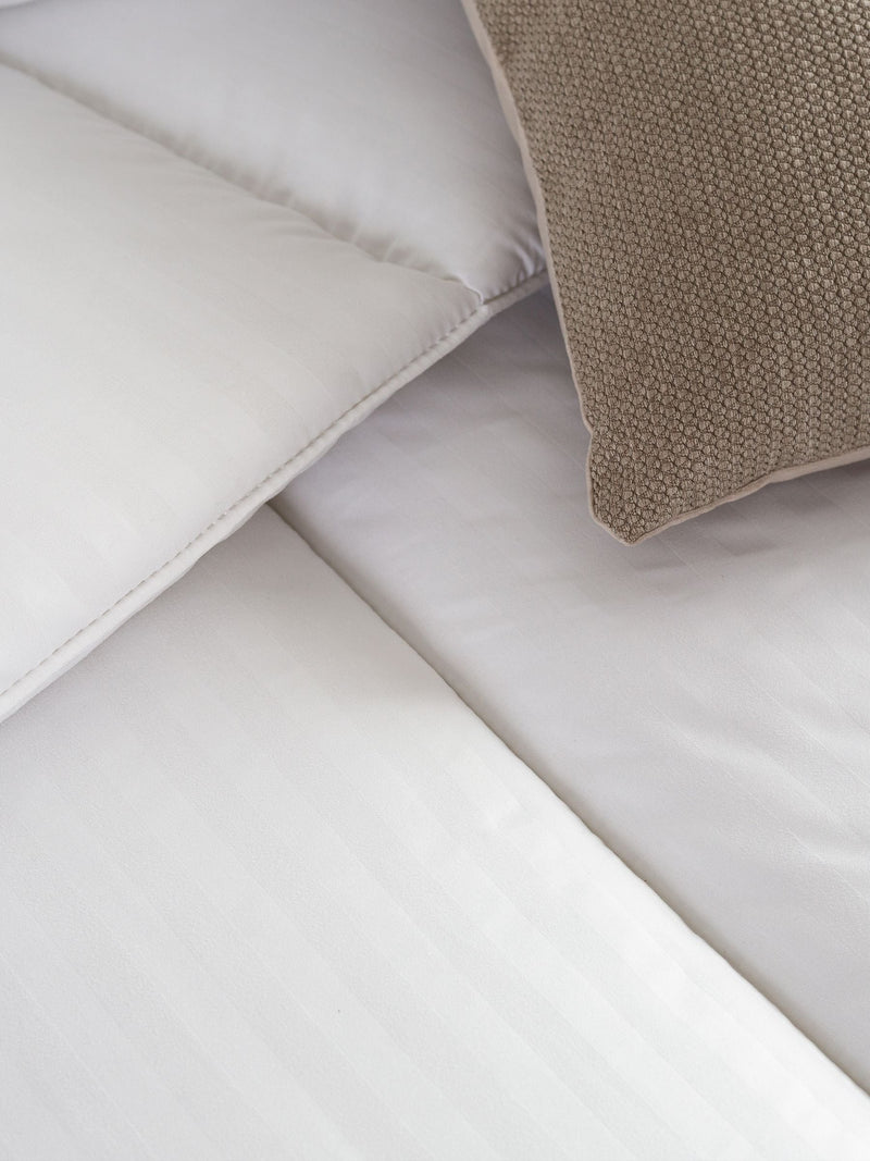 Snuggledown Luxurious Hotel 13.5 Tog Duvet (British brand)