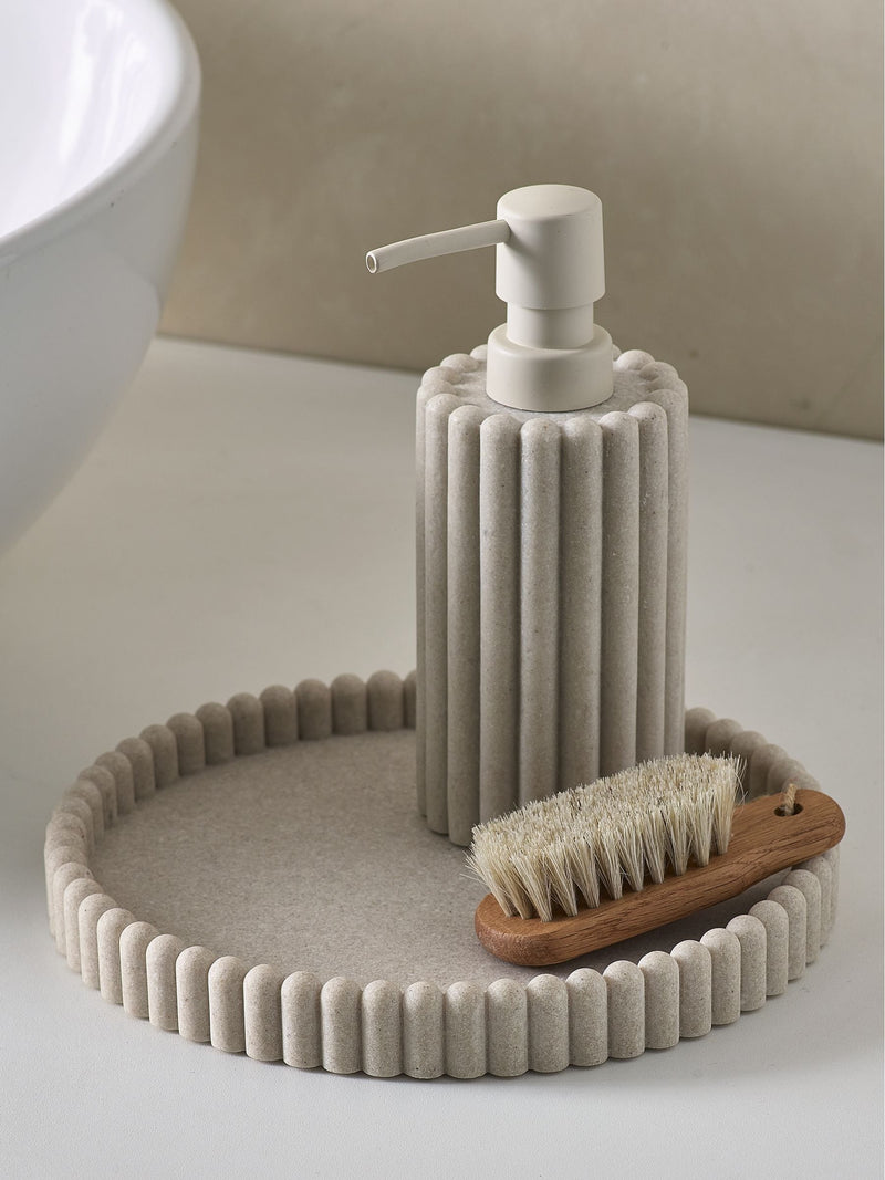 Natural rib round resin tray 21cm, imported from the UK