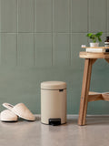 Brabantia cream pedal bin 5L - British product