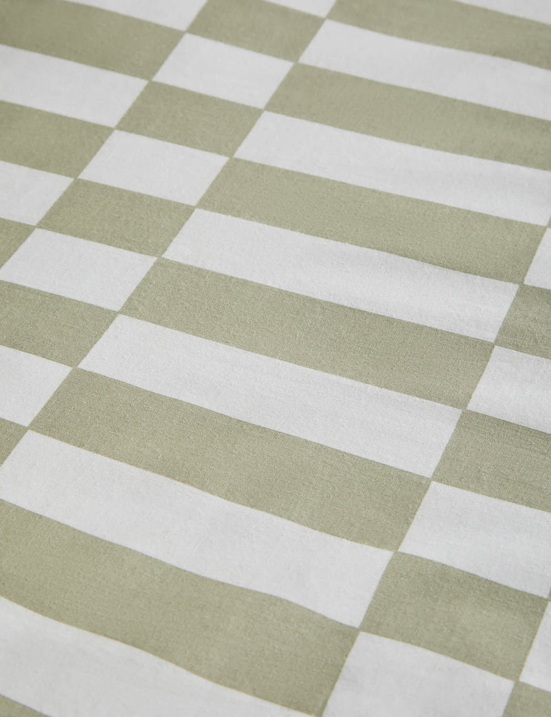 Cotton rich geometric bedding set - British product